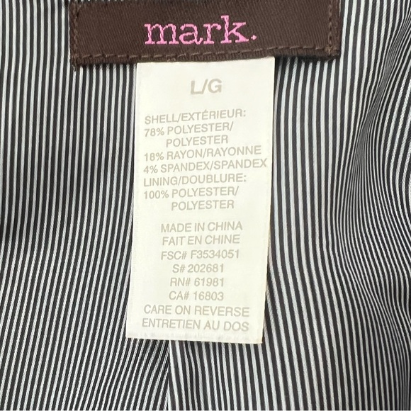 Mark Black Blazer with Stripe Lining Size Large - Sophisticated and Modern - Picture 8 of 13